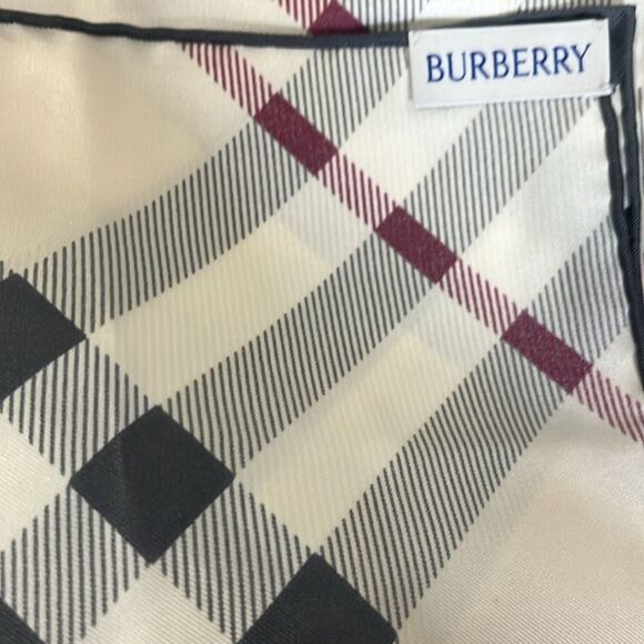 Burberry Large Vintage Check Silk Square 90 X 90 Stone $ 599.00 NWT - Picture 8 of 8